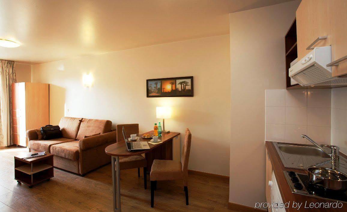 Villa Val Senart 1Ere Avenue Quincy-sous-Senart Room photo
